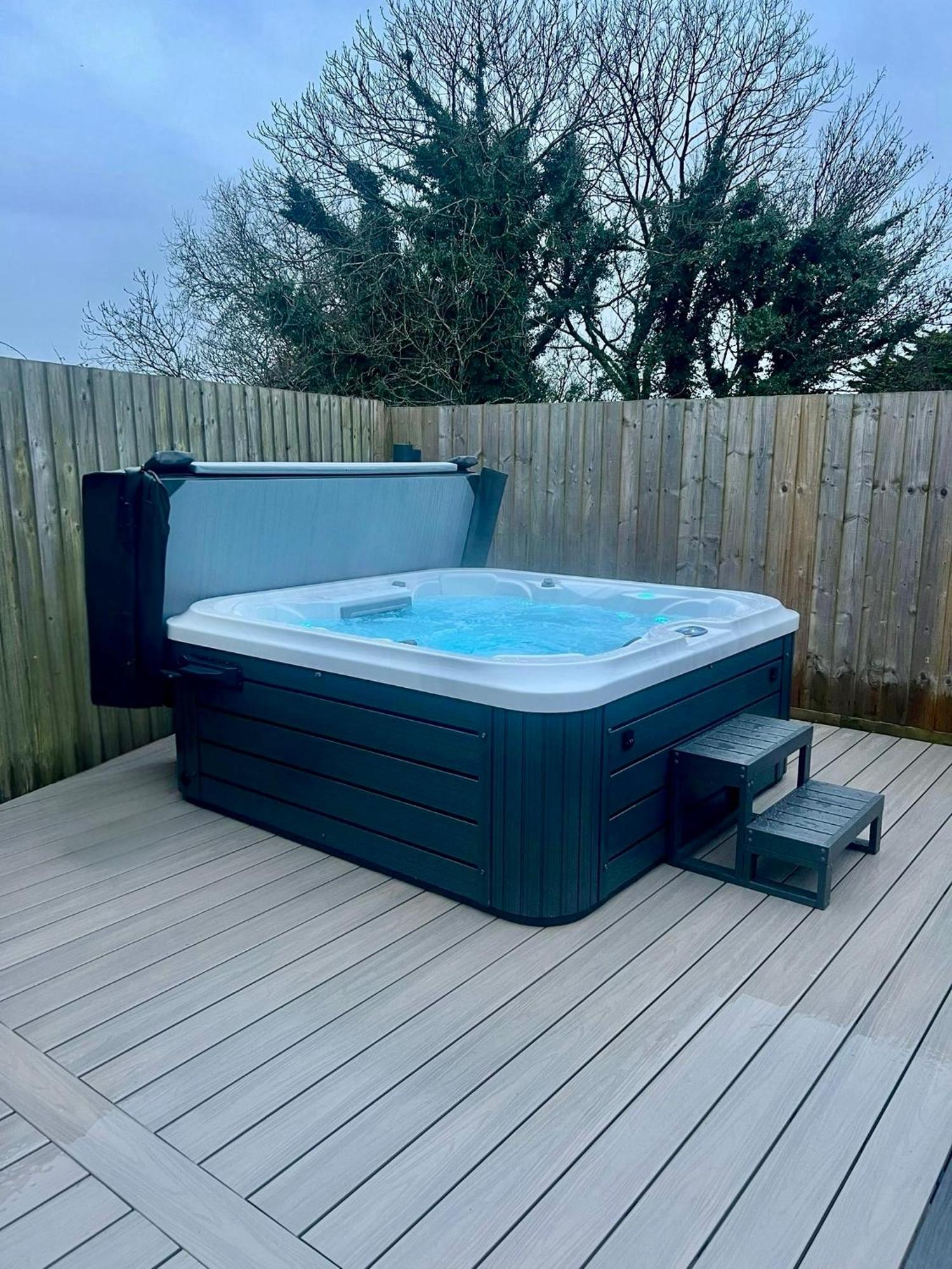 No 1 The Paddock - Spacious Holiday Home With A Hot Tub Bude Εξωτερικό φωτογραφία